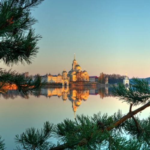 Перезагрузка на побережье Селигера с круизом по озеру и трансфером из Москвы (всё включено)