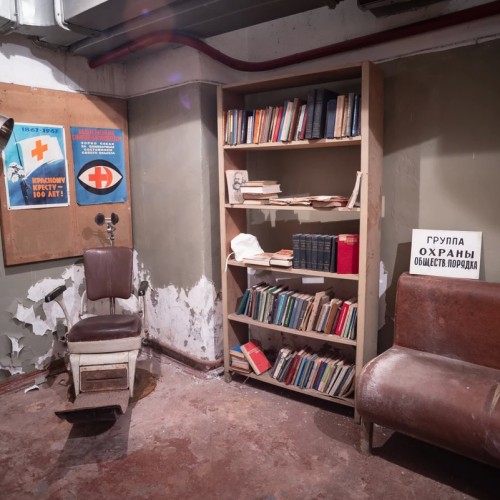 Групповая экскурсия в бомбоубежище Петербурга