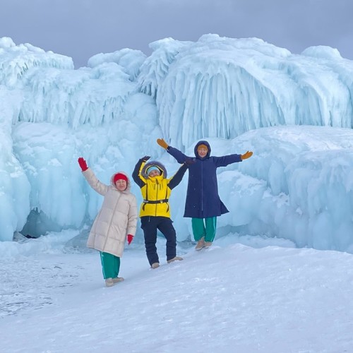 Индивидуальный джиппинг на Байкал с фотографом: ледяные пейзажи Ольхона и Огоя без экскурсий