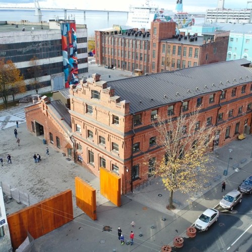 Метаморфозы бывшей промзоны: Севкабель Порт, Брусницын, Исткабель