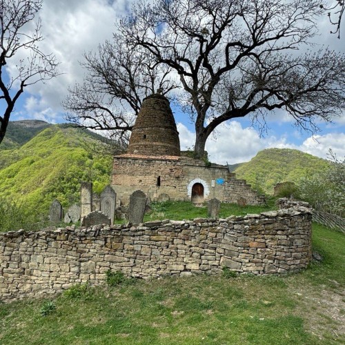 Заброшенный аул Кала-Корейш и аул мастеров Кубачи