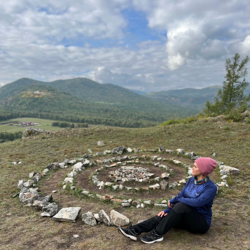 Активные выходные в Хакасии: сплав по Белому Июсу, треккинг по Тогыз-Аз, баня