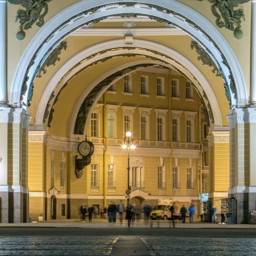 Обзорная экскурсия по Петербургу на минивэне