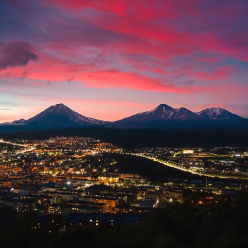 Большое путешествие по Камчатке: вулканы, глэмпинг в Мёртвом лесу и круиз в бухту Русская