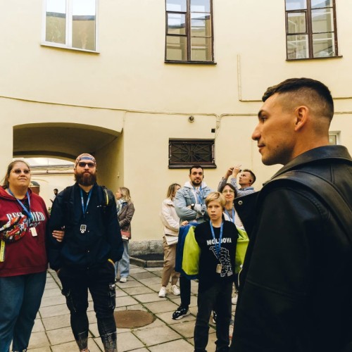 Стендап-экскурсия по Петербургу