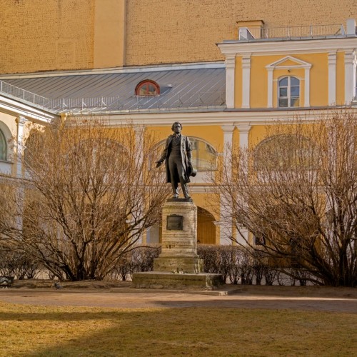 Мир Александра Пушкина: прогулка по центру Петербурга