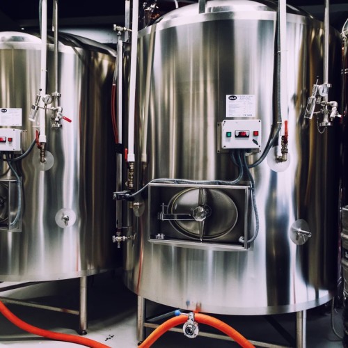 Старейшая крафтовая пивоварня в центре Петербурга (18+)