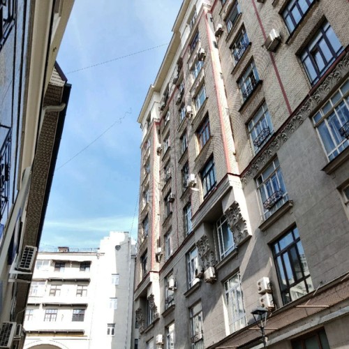 Переулки Тверской: скрытые сокровища улицы-витрины