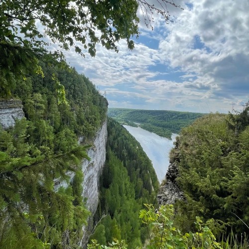 Треккинг в горах Урала: подъём на Полюд и Ветлан