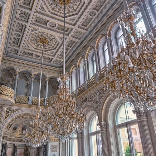 Экскурсия по Эрмитажу в мини-группе (билеты включены)