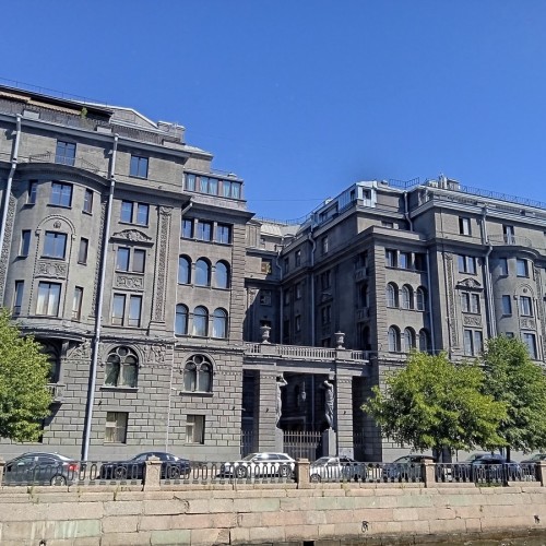 Тихий центр Петербурга: прогулка по Коломне и её окрестностям