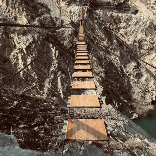 Виды и вкусы Дагестана с аэросъёмкой: топовые локации и национальная кухня