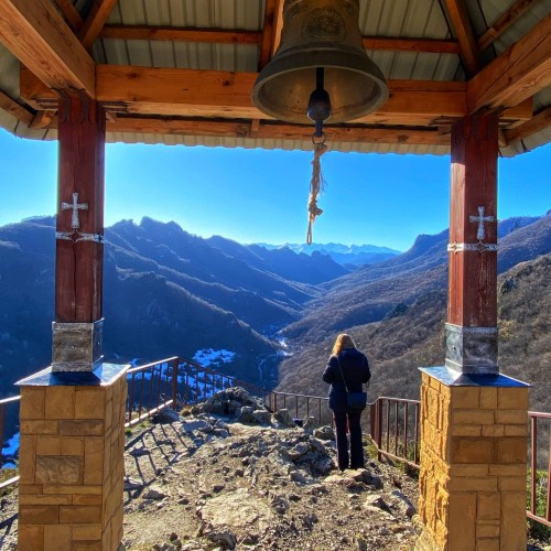 Индивидуально на внедорожнике из КМВ в Домбай