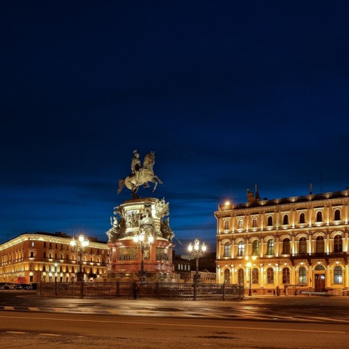История фонарей в Петербурге