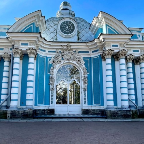 Царское Село: дворец с Янтарной комнатой, Екатерининский парк и лицей