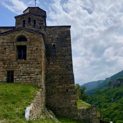 На джипах к горам-исполинам в мини-группе: Домбай, Архыз, Эльбрус и Чегем (из любого города КМВ)