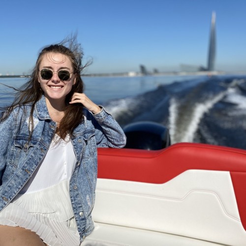 На катере — по Финскому заливу и центру города