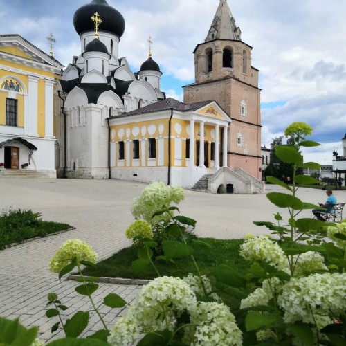 Течёт река Волга: лёгкий сплав на байдарках (всё включено)