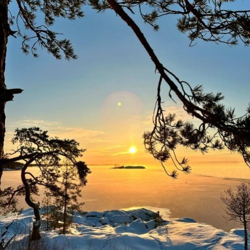 Карелия в белом наряде: зимняя сказка в Петрозаводске, Приладожье и парке «Рускеала»