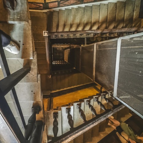 С гидом-проводником — по дворам и парадным Петроградской стороны