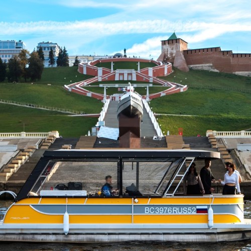 Обзорная прогулка на тёплом катере вдоль Нижегородских красот