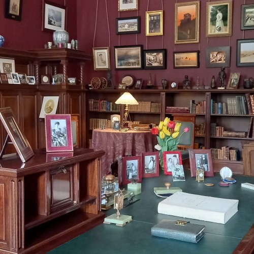 Любимая обитель Николая II в Царском селе — из Петербурга