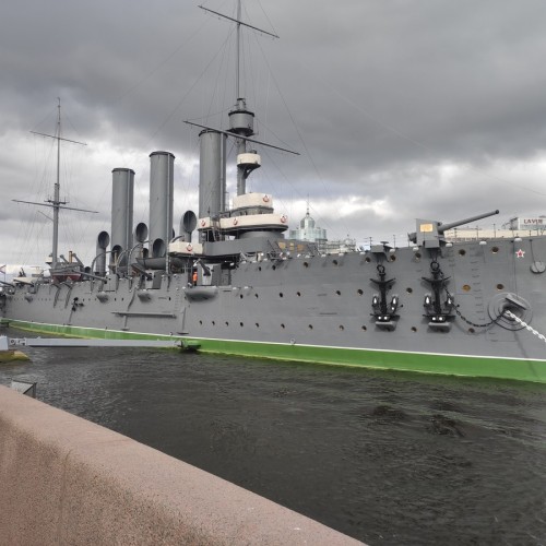 Обзорная экскурсия по Петербургу с посещением крейсера «Аврора» (билеты включены)