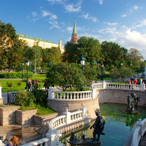 По центру Москвы — пешком и на автобусе