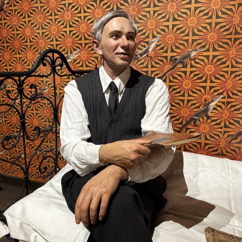 По инсталляции «Авторский стиль» в Петербурге — в мир учёных и творцов