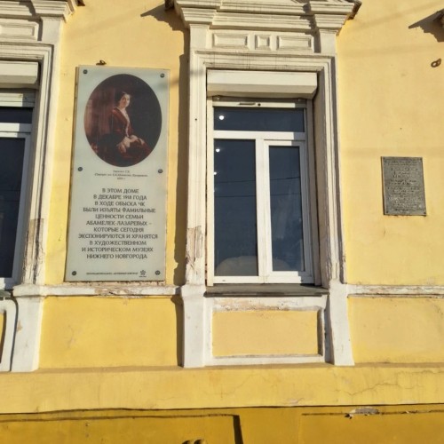 Из грязи в князи: прогулка по улицам Кожевенная и Рождественская
