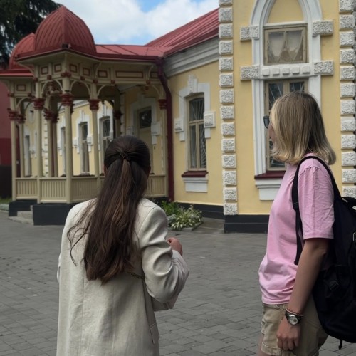 Девичник в Осетии: джип-трип в горах с уроками стрельбы и рисования