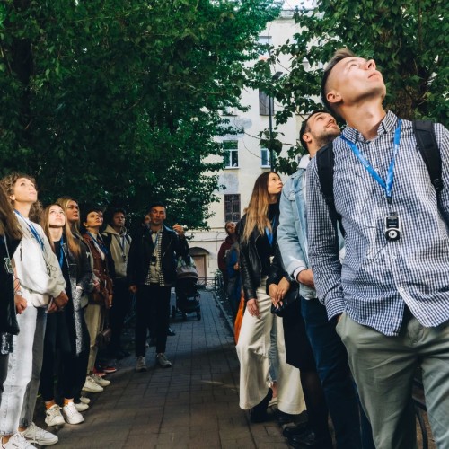 Стендап-экскурсия по Петербургу