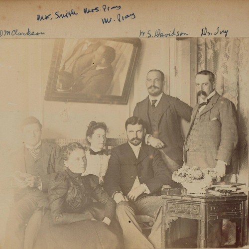 Старинные фотосалоны Владивостока