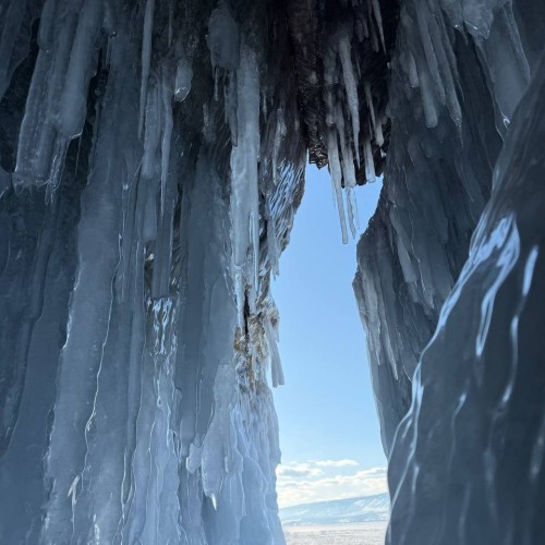 Сказка зимнего Байкала в Листвянке, Ольхоне и Баргузинском заливе: два берега священного моря