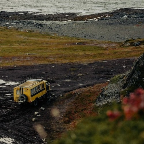Заповедная территория: к океану на гигантской машине с проживанием в кемпинге