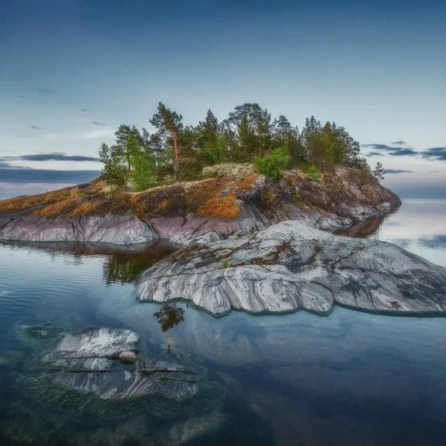 Большое путешествие из Петербурга — к Ладожским шхерам