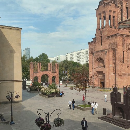 Армянский храмовый комплекс: авторская экскурсия с иподиаконом