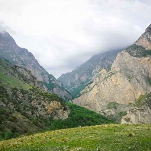 6 ущелий Северной Осетии и столица Алании