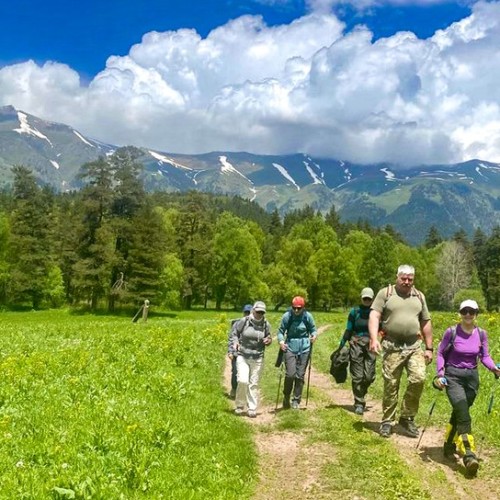 Весенний Архыз: треккинг налегке с проживанием в гостинице