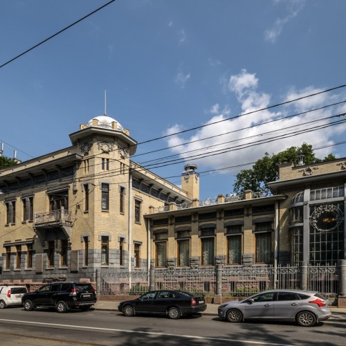 Два дома в одном: экскурсия по особнякам Матильды Кшесинской и Василия Бранта