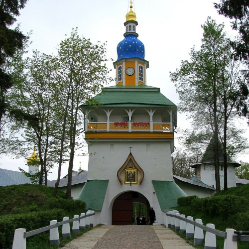 Печоры-Петсери и древний Изборск (на вашем транспорте)