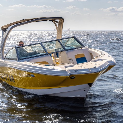 На морском катере — по просторам Невы и Финского залива