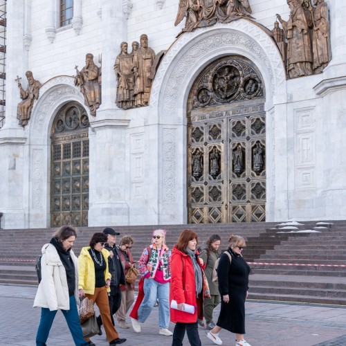 Фотопрогулка «П&П (полезное с приятным) на Патриаршем мосту Москвы»
