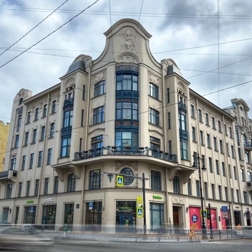 По Литейной части Петербурга — с фланёром