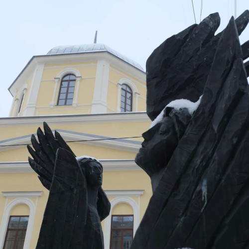 Необычные памятники Петербурга