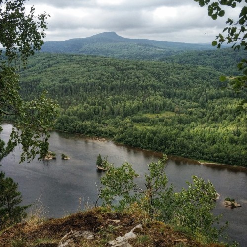 Треккинг в горах Урала: подъём на Полюд и Ветлан