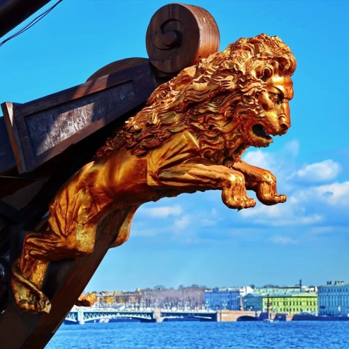 Львы Петербурга: новые приключения итальянцев в России