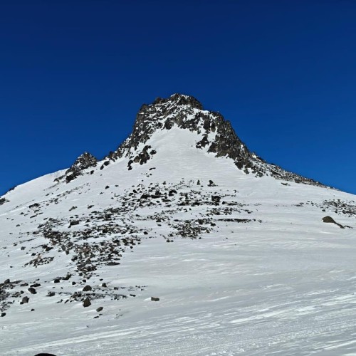 Туда, где дымятся вулканы, а вода исцеляет: неделя на Камчатке в мини-группе