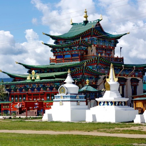 «Всё включено» на Байкале: экскурсии, водная прогулка, погружение в традиции и вкуснейшая кухня