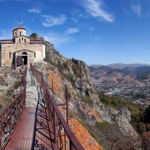 Природные жемчужины Домбая: в мини-группе по горам, озёрам и ущелью